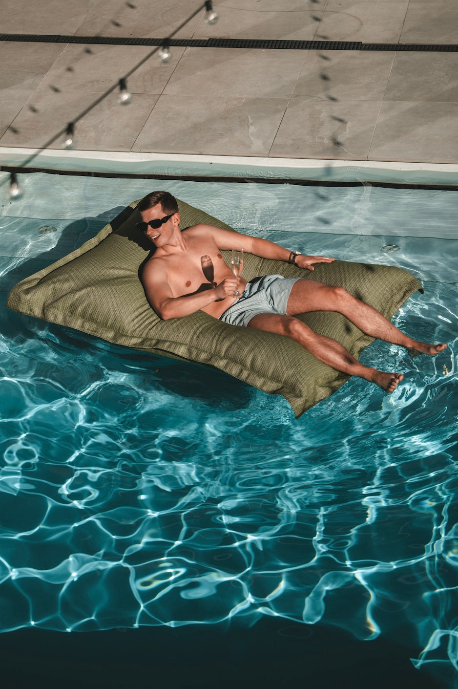 Liva - Floating Beanbag